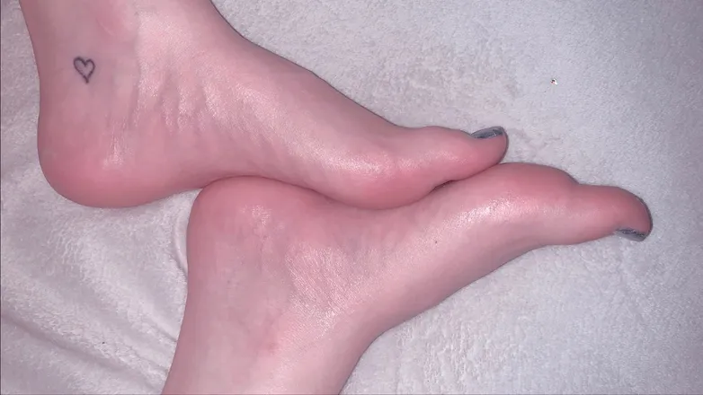 OnlyFans cuenta porcelain_paws header 2