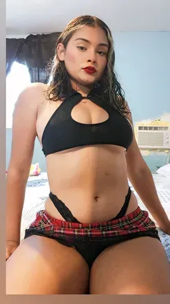OnlyFans cuenta yazminchavira header 2