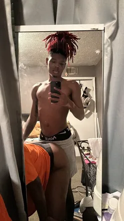 OnlyFans account  iluvdk header 2