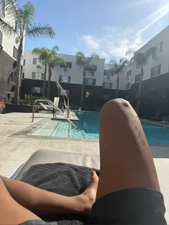 OnlyFans account  crazyleoo header 2