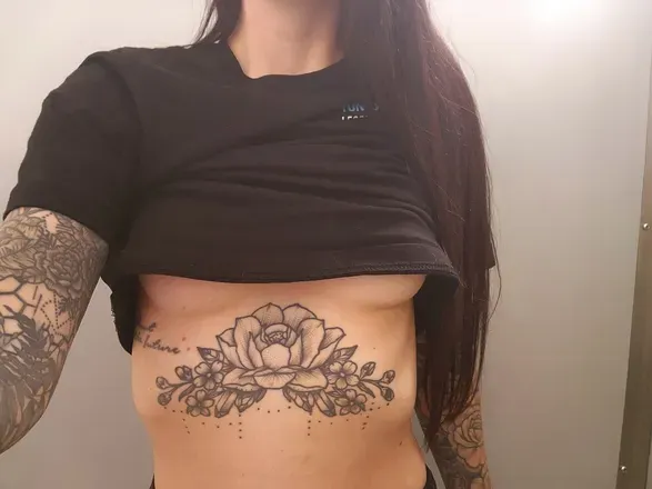 OnlyFans cuenta tattiinattii avatar 1