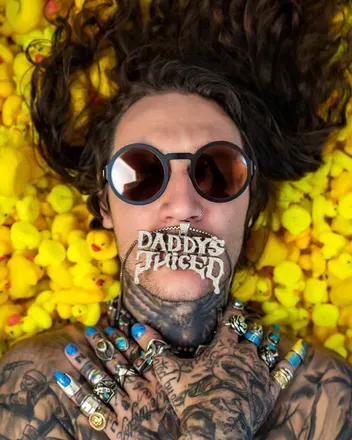 OnlyFans cuenta daddysjuicedfreee header 2