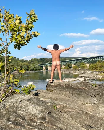 OnlyFans cuenta chrisvolcom19 header 2