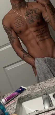 OnlyFans cuenta uni_kel header 2