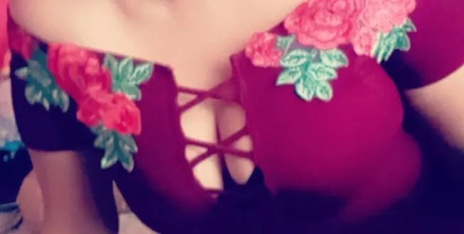 OnlyFans cuenta leilaniherrera header 2
