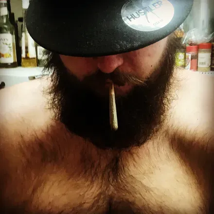 OnlyFans account  dadbodsdoingstuff avatar 1