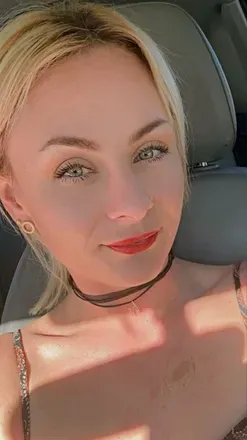 OnlyFans cuenta megzhouse avatar 1