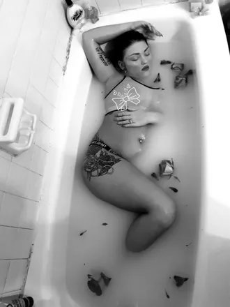 OnlyFans cuenta lizharmon28 header 2