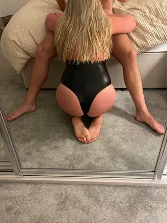 OnlyFans account  feetfeet1811 avatar 1