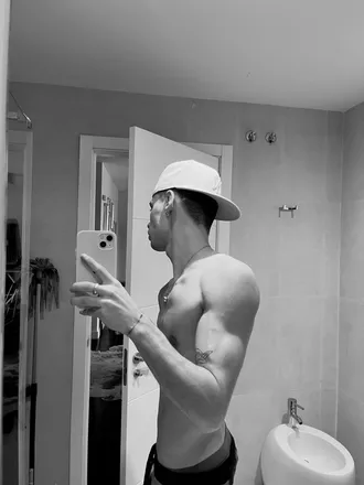 OnlyFans cuenta nomev3s header 2