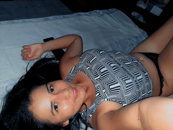 OnlyFans cuenta yuliecitha header 2