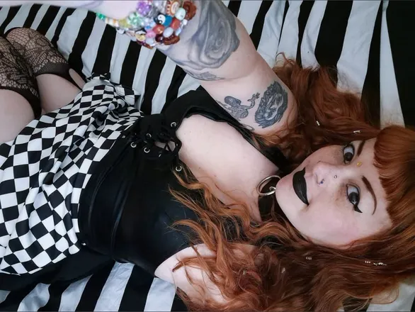 OnlyFans cuenta raven_brat header 2