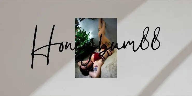 OnlyFans cuenta honeybum88 header 2