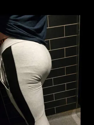 OnlyFans account  thenerdthatsquats avatar 1