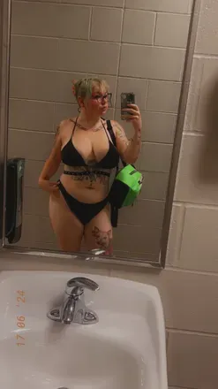 OnlyFans cuenta daddys_spoilt_kitten avatar 1