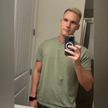 OnlyFans account  michael.20 avatar 1
