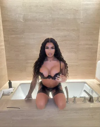 OnlyFans cuenta tsmialovee avatar 1