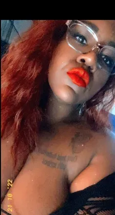 OnlyFans cuenta kinkyebonypolyluv avatar 1