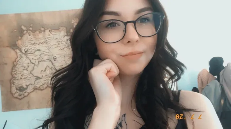 OnlyFans account  shellylikesu avatar 1