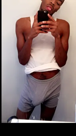 OnlyFans cuenta kiddolightskin1 header 2