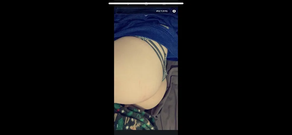 OnlyFans cuenta amatuerkhloe header 2