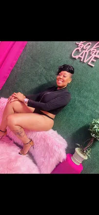 OnlyFans cuenta mamastallion header 2