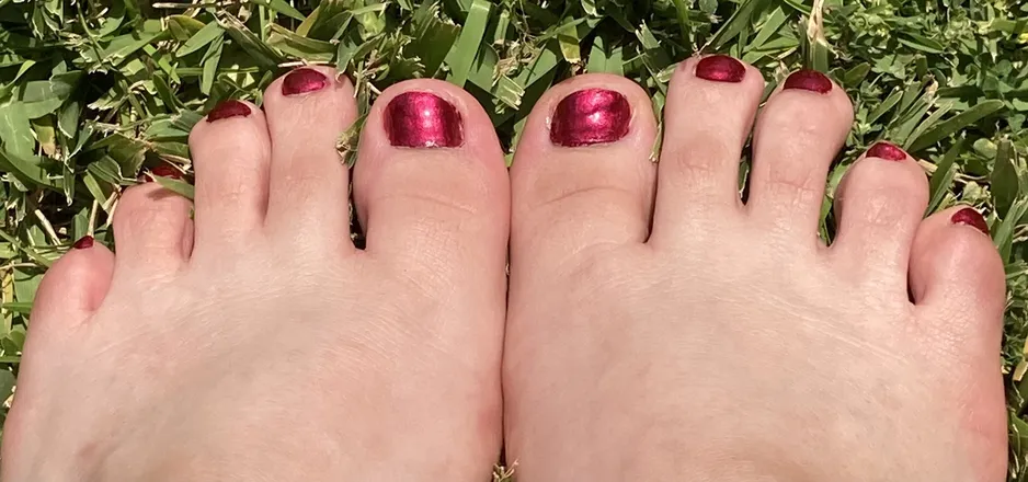 OnlyFans cuenta redtootsies header 2