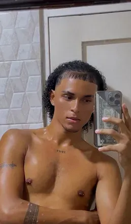OnlyFans cuenta alexken_curly1 avatar 1