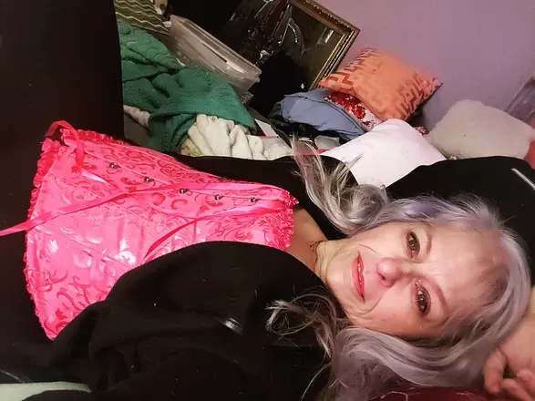 OnlyFans cuenta madammayhem4u header 2