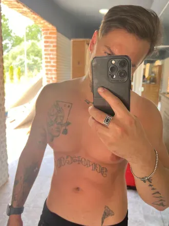 OnlyFans cuenta philip.petrovsky header 2