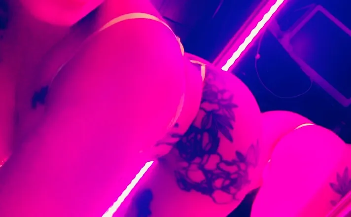 OnlyFans cuenta inkedpeachylittlesecret header 2