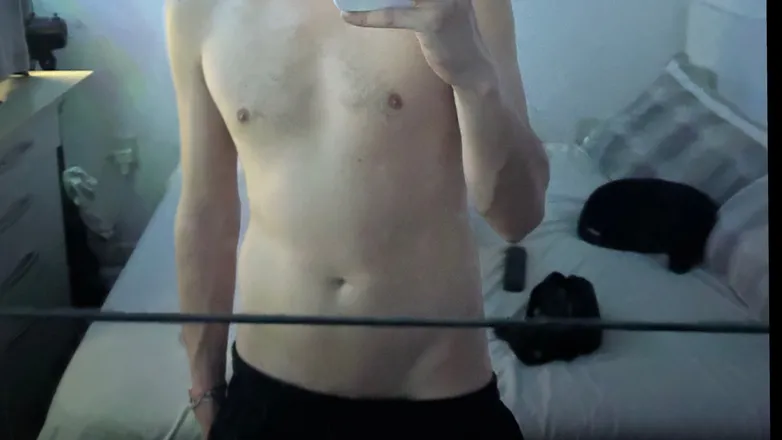 OnlyFans cuenta maximithoo1 header 2