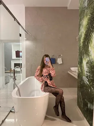 OnlyFans cuenta itsvalerienoir header 2