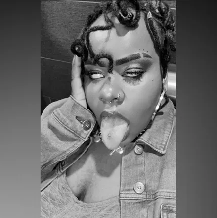 OnlyFans cuenta caraxmelly header 2
