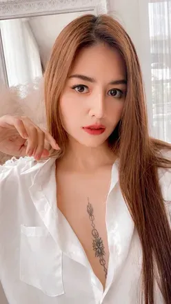 OnlyFans cuenta bellarei avatar 1