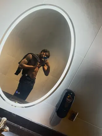 OnlyFans cuenta kingkurve avatar 1