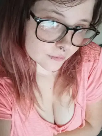 OnlyFans cuenta embercalloway avatar 1