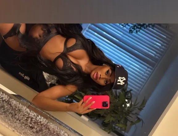 OnlyFans cuenta cayetlita header 2