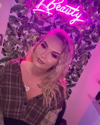 OnlyFans cuenta bigbootybia header 2