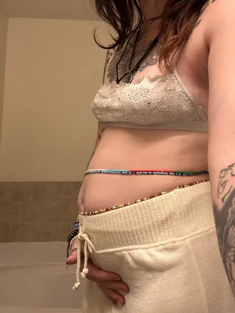 OnlyFans account  pregnant.princess header 2