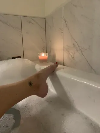 OnlyFans cuenta sweet_feet247 header 2