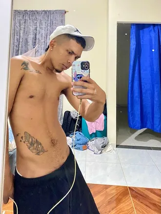 OnlyFans cuenta littlestich header 2