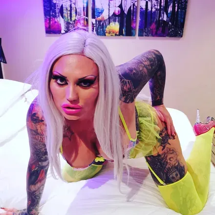 OnlyFans cuenta redhotrio header 2