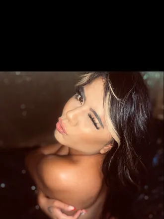 OnlyFans cuenta juliabadbutt header 2