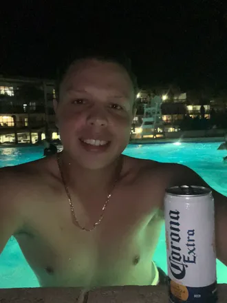 OnlyFans cuenta u408280332 header 2