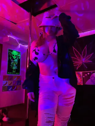 OnlyFans account  bikerbaby_28 header 2