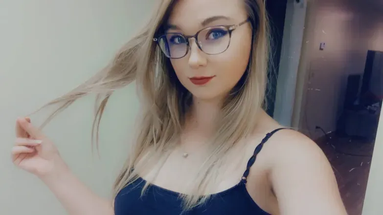 OnlyFans cuenta little_miss_mae avatar 1