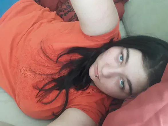 OnlyFans cuenta queencream21 header 2