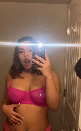 OnlyFans cuenta adrienneluvsu header 2