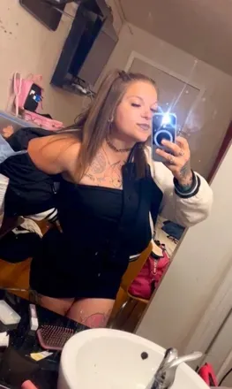 OnlyFans account  chronica_lewinsky3 avatar 1
